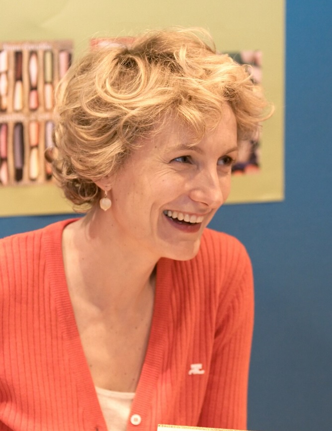 Anna Gavalda portrait